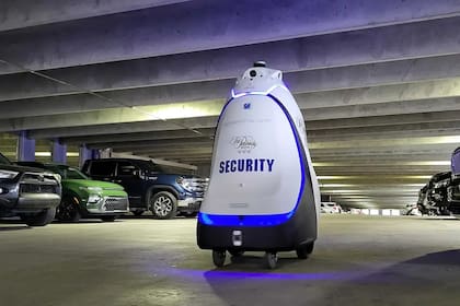 Un robot de vigilancia Knightscope K5