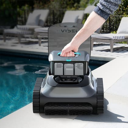 Un robot limpiapiletas de Aiper