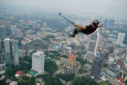Un salto con selfie incluida desde la cima de la KL Tower en Kuala Lumpur