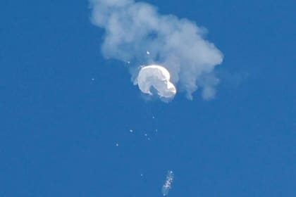 Un segundo objeto volador fue derribado de los aires del territorio de EE.UU. | Fotografía ilustrativa del globo chino tirado en Carolina del Sur
