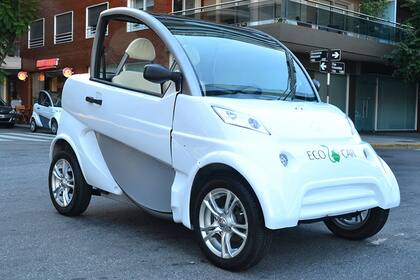 Sero Electric produce en La Matanza autos eléctricos nacionales.