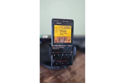 Un smartphone como control remoto de toda la biblioteca de música