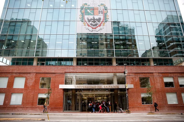 La USAL estrena un edificio inteligente para su Facultad de Medicina - LA  NACION