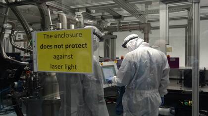 Un superláser, de una potencia media muy superior a la de otros sistemas similares en el mundo, fue probado el lunes en un centro cerca de Praga.