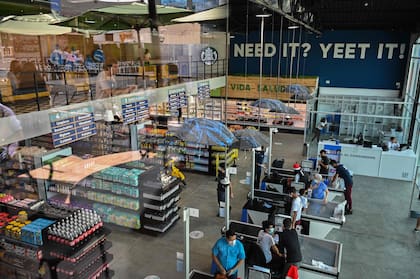 Un supermercado del distrito de Las Mercedes 