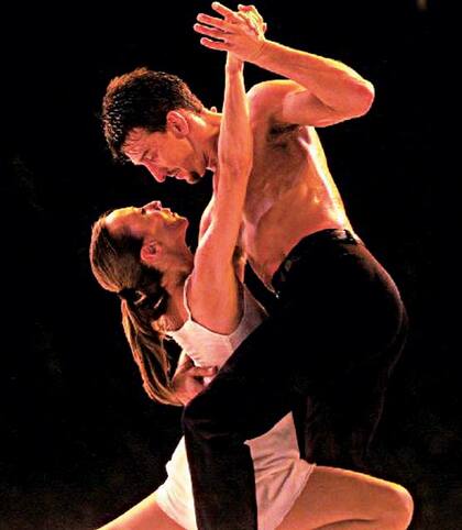 Un tango con Julio Bocca, su marido en el escenario