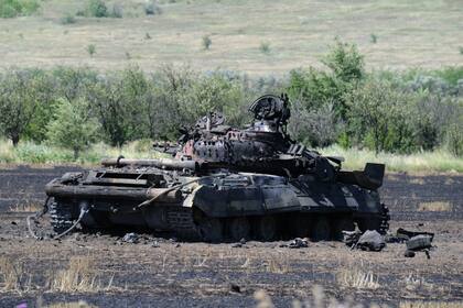 Un tanque ucraniano fue inutilizado por los separatistas al este de Ucrania