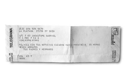 Un telegrama al soldado Sagastume que dice: “Felices con tus noticias”
