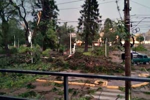 Un temporal azotó a un ciudad de Corrientes y el gobierno nacional montó un operativo de emergencia