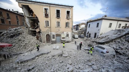 Un terremoto de 6 grados sacudió el centro de Italia
