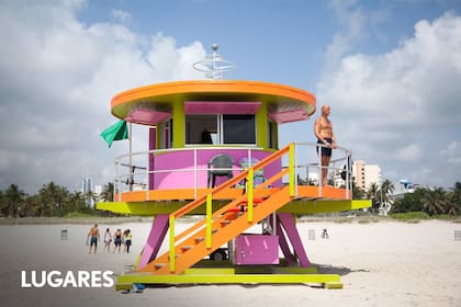 Un típico puesto de guardavidas en South Beach.