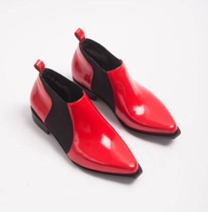 Un toque de rojo en los pies puede hacer toda la diferencia