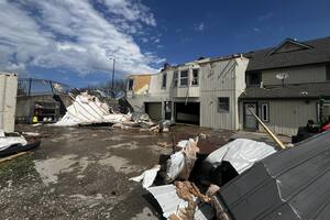 Las fotos y videos de la destrucción que dejaron los tornados en Illinois, Kansas, Iowa y Missouri