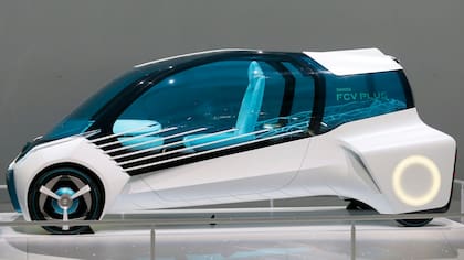 Un Toyota FCV Plus en el Salón del Automóvil de Tokio 2015