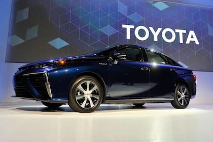 Un Toyota Mirai, que usa celdas de hidrógeno como combustible