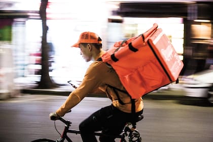 Delfina contó sobre la precarización de los trabajadores de mensajería y la posibilidad de sindicalizarse.