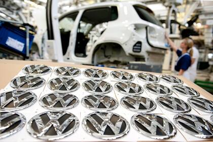 Un trabajador de una fábrica de Volkswagen en Alemania murió tras ser golpeado por un robot