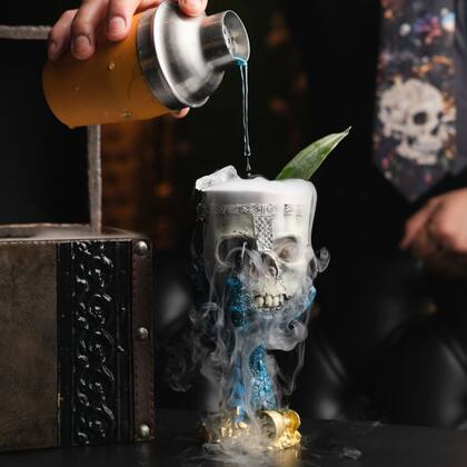 Un trago misterioso, solo en Cicero y en Hacienda Calavera