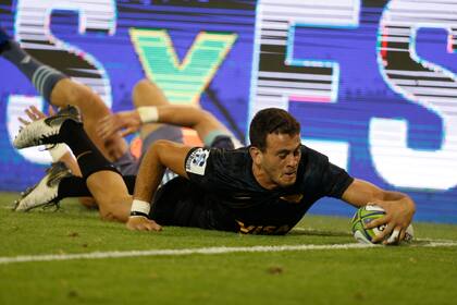 Un try de Boffelli que no fue convalidado por el TMO: pisó la línea lateral antes de entrar en el in-goal