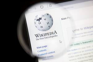 Es china, le gusta la historia y durante 10 años inventó 206 artículos en la Wikipedia china sobre una mina de plata rusa que nunca existió