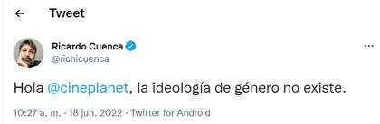 Un usuario cuestionó en Twitter el término "ideología de género" usado por la cadena de cines peruana para referirse a un beso entre dos mujeres
