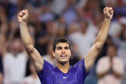 Un usuario de Twitter se tatuó mal el nombre del tenista español Carlos Alcaraz.