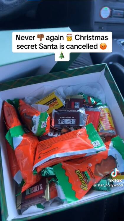 Un usuario se descargó en las redes porque le regalaron una caja de golosinas en Navidad