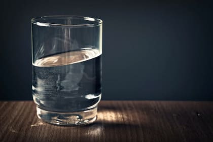 Un vaso de agua en la esquina norte, dice el Feng shui, es perfecta para la purificación energética.