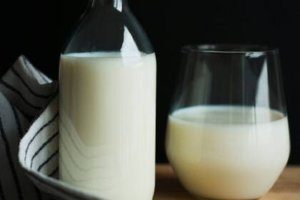 Un vaso de leche de vaca ayuda a conciliar el sueño
