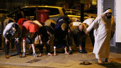 Un vehículo atropelló al menos diez personas en los alrededores de una mezquita, en Londres