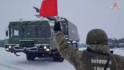 Un vehículo militar del sistema de misiles costeros Bastion que estuvo de servicio en la isla Kuril de Paramushir