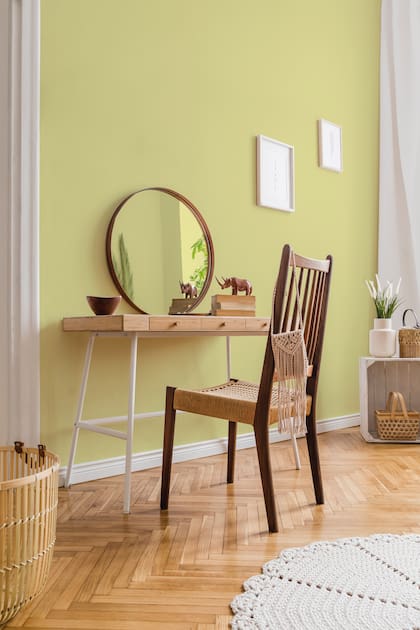 Un verde musgo que es tendencia en el diseño biofílico.