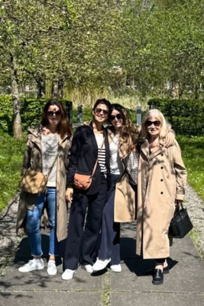 Un viaje de chicas por Ámsterdam. De izquierda a derecha: Delfina Rossi, Juliana Awada, Valentina Barbier y Pomi.
