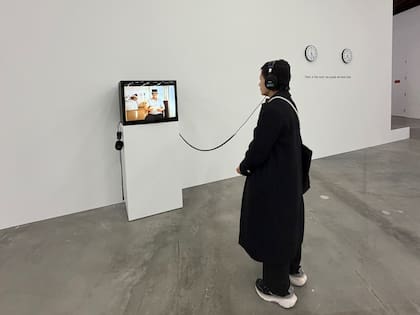 Un video en el que Lamelas lee cartas de sus amigos (2012/14)