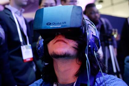 Un visor de realidad virtual Oculus Rift