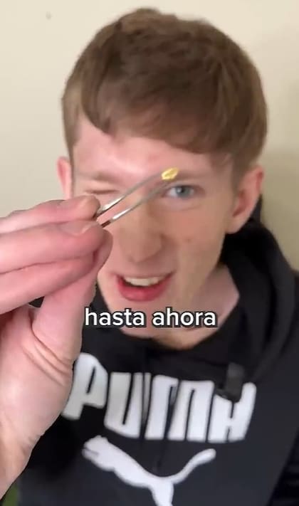 Un youtuber descubrió oro en una bolsa de tierra y aseguró que cualquiera puede hacerlo