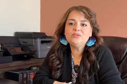 Una abogada de inmigración sugiere designar tutores, ordenar papeles y buscar asesoramiento jurídico para proteger a los más chicos