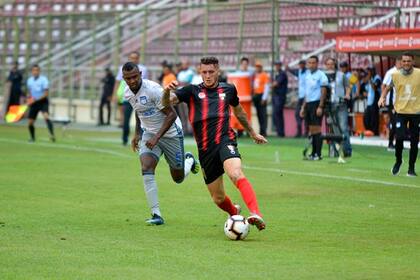 Una acción del partido, aburrido y parejo