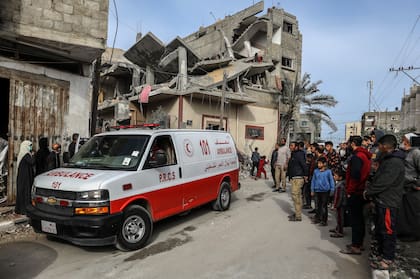 Una ambulancia en zonas afectadas de Rafah