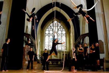 Una antigua iglesia en Bristol, Inglaterra, es ahora una academia circense