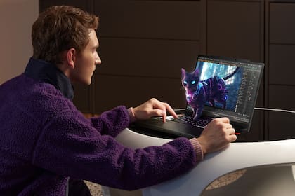 Una Asus ProArt Studiobook 16 3D OLED: la pantalla es 3D sin requerir anteojos especiales