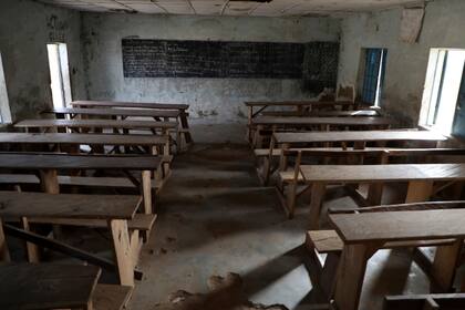 Una aula vacía tras un ataque de hombres armados en el Government Science College, Kagara, Nigeria, el jueves 18 de febrero de 2021