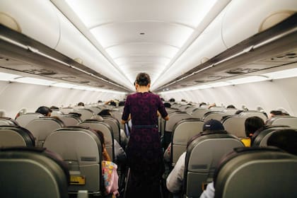 Una azafata reveló qué tipo de pasajero sos según el calzado que uses en el avión