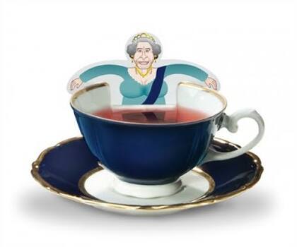 Una bolsa para el té en hierbas con la imagen de la reina Isabel II. La imagen de la soberana contribuye a la economía del Reino Unido en casi 2000 millones de euros al año