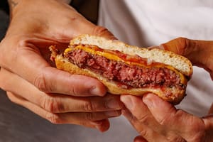 Receta para una hamburguesa perfecta: los cinco tips que da un chef experto