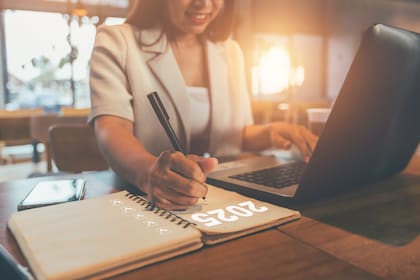 Una buena idea es preparar una lista base ya sea impresa o en el celular, con los productos que no pueden faltar