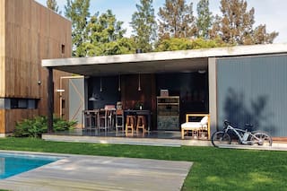 Modelo para armar. Un loft sustentable y de estilo fabril rodeado de naturaleza