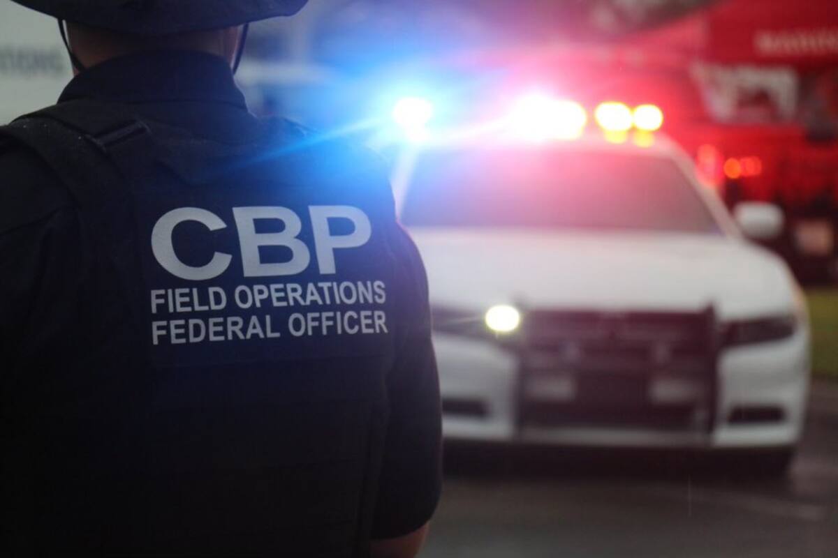 Eles tentaram entrar no Texas em uma caminhonete GMC 2022 com animais escondidos, mas o CBP descobriu seu plano Eles tentaram entrar no Texas em uma caminhonete GMC 2022 com animais escondidos, mas o CBP descobriu seu plano