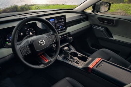 Una camioneta Toyota RAV4 tiene precios que parten de US$31.000 en EE.UU.