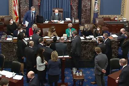 Una captura de video de la sesión del Congreso en la que se absolvió a Trump por los incidentes en el Capitolio